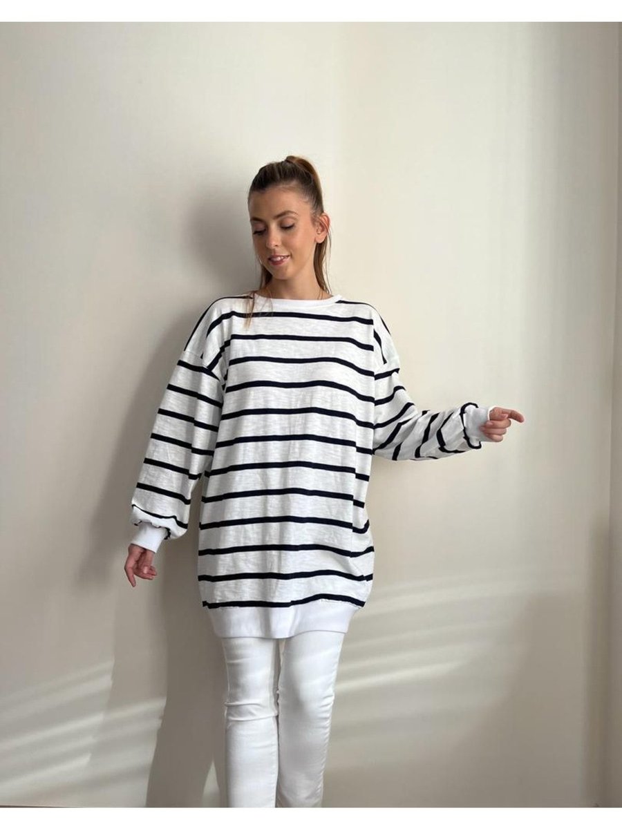 Sue's Des. Sueda Durmus Lacivert Beyaz Çizgili Uzun Oversize Bisiklet Yaka Basic Triko Tunik Sweatshirt